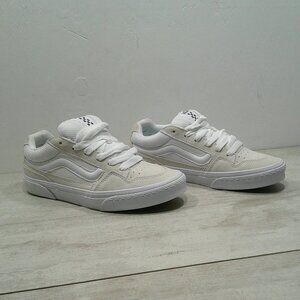 Vans Caldrone Lace up Suede White Sneakers New Size 9